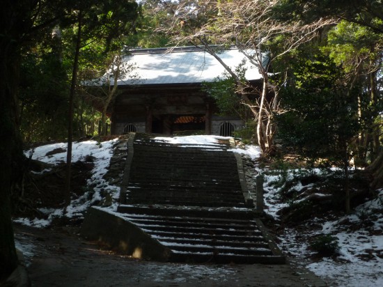 初めて見る太龍寺の山門