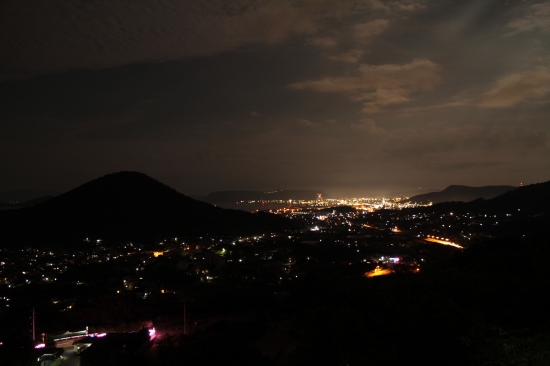 巡彩庵からの高松市内の夜景